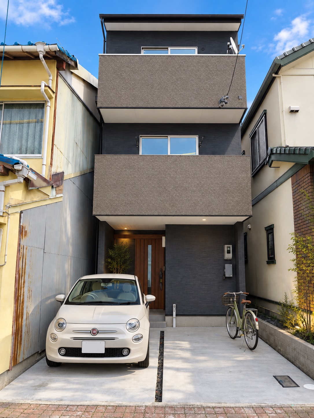 ネイビー×ブルックスタイルのモダン三階建て住宅！329