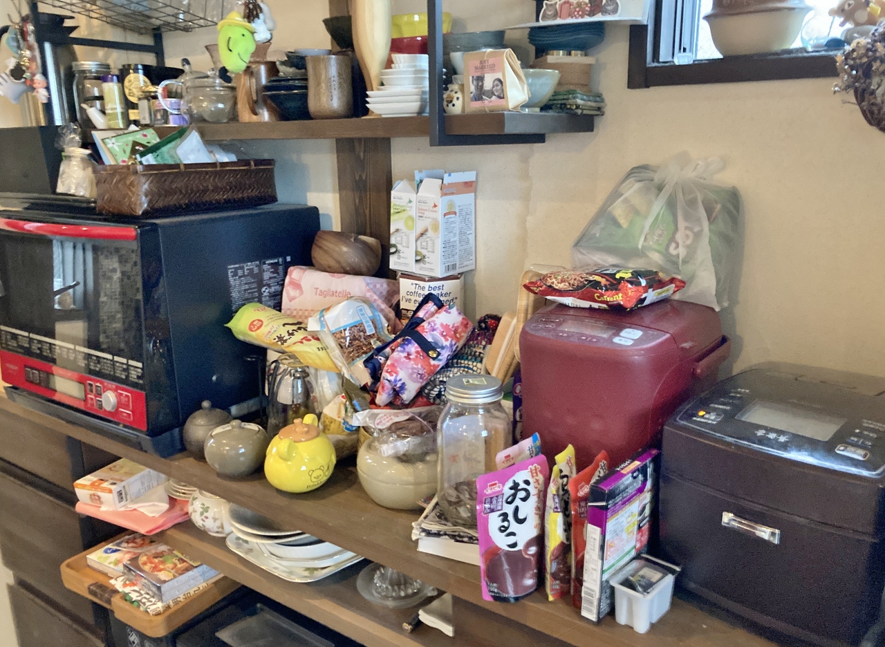 キッチンの背面収納の使い方
