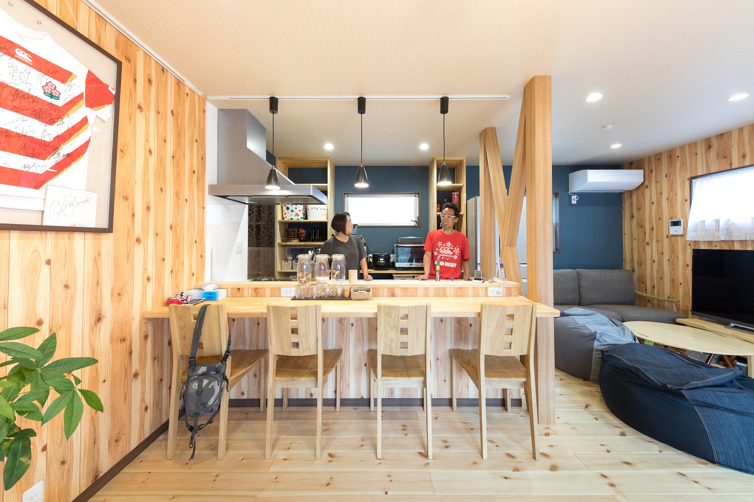 海の近くにカフェダイニングの雰囲気で暮らす家！