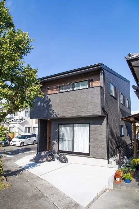 統一されたカラーが生み出すスタイリッシュなシンプルモダンな…