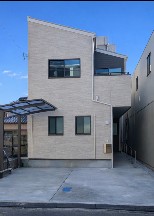 狭小地を感じない二世帯住宅