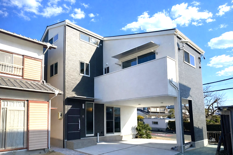 愛猫ファーストなビルトインガレージ付きハウス(^^)/