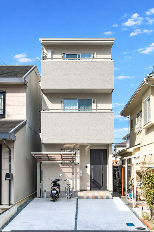 間口3.6mから広がる豊かな空間の3階建て住宅!