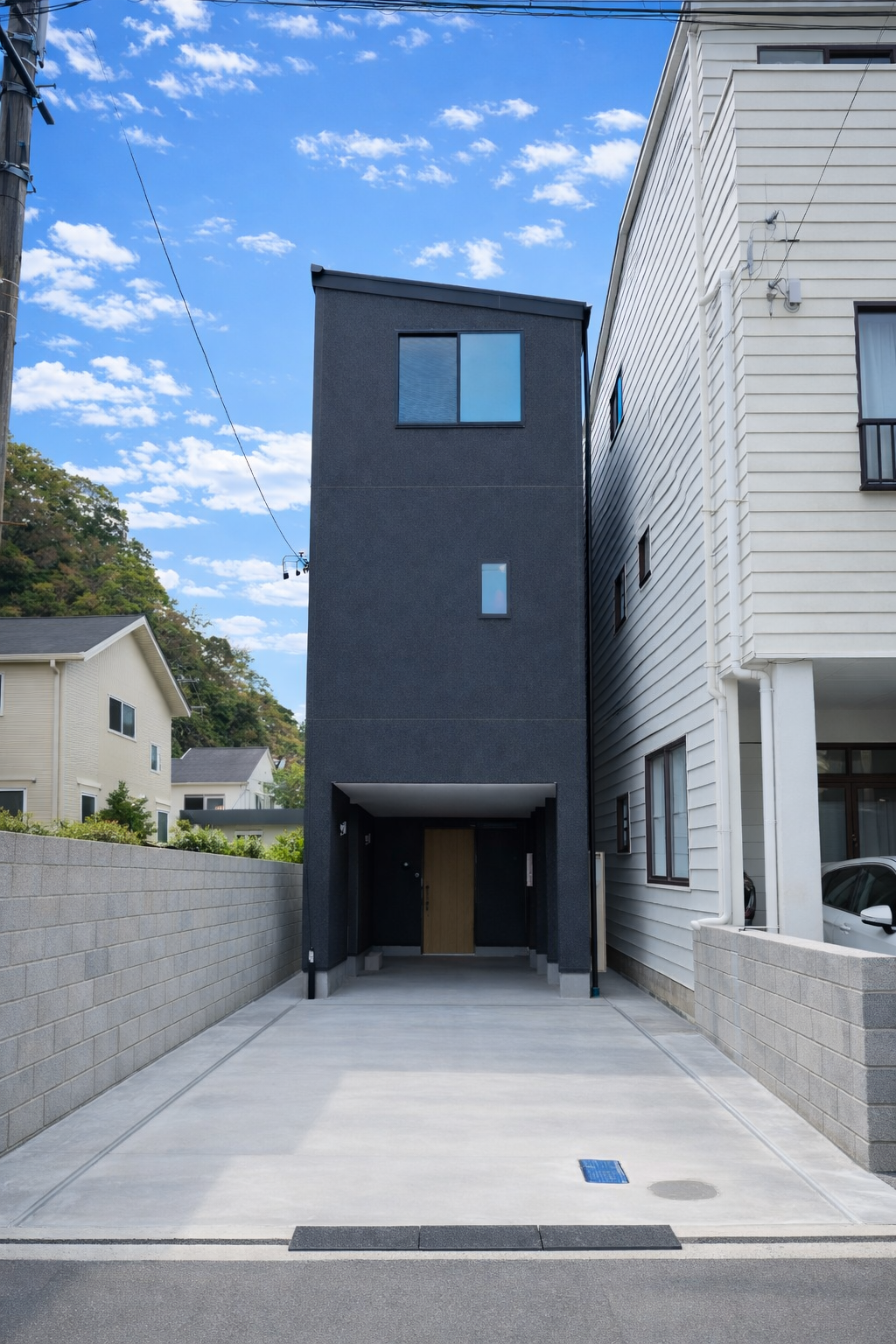 駐車スペースMAX４台＆自転車もゆったり置ける３階建.