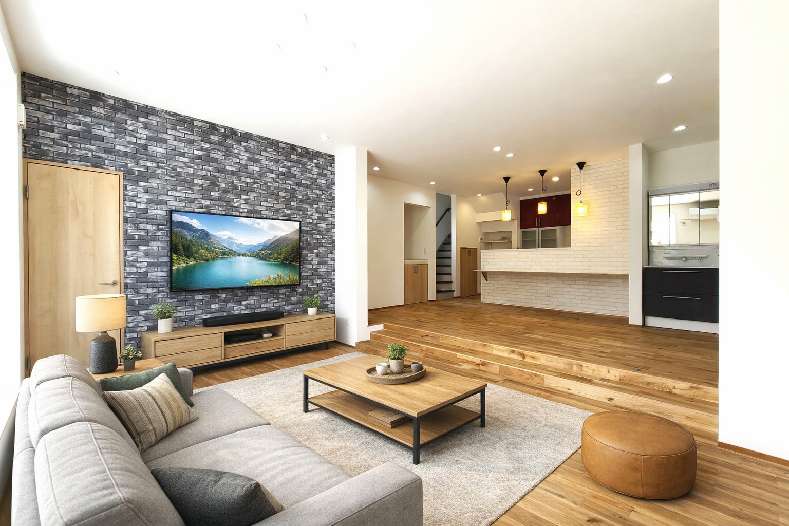 レンガの温もりとアーチ型アプローチでお出迎えする幸せ二世帯…