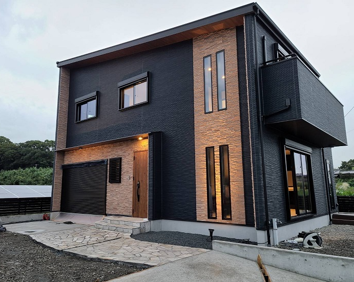 親子で趣味のバイクガレージのある家