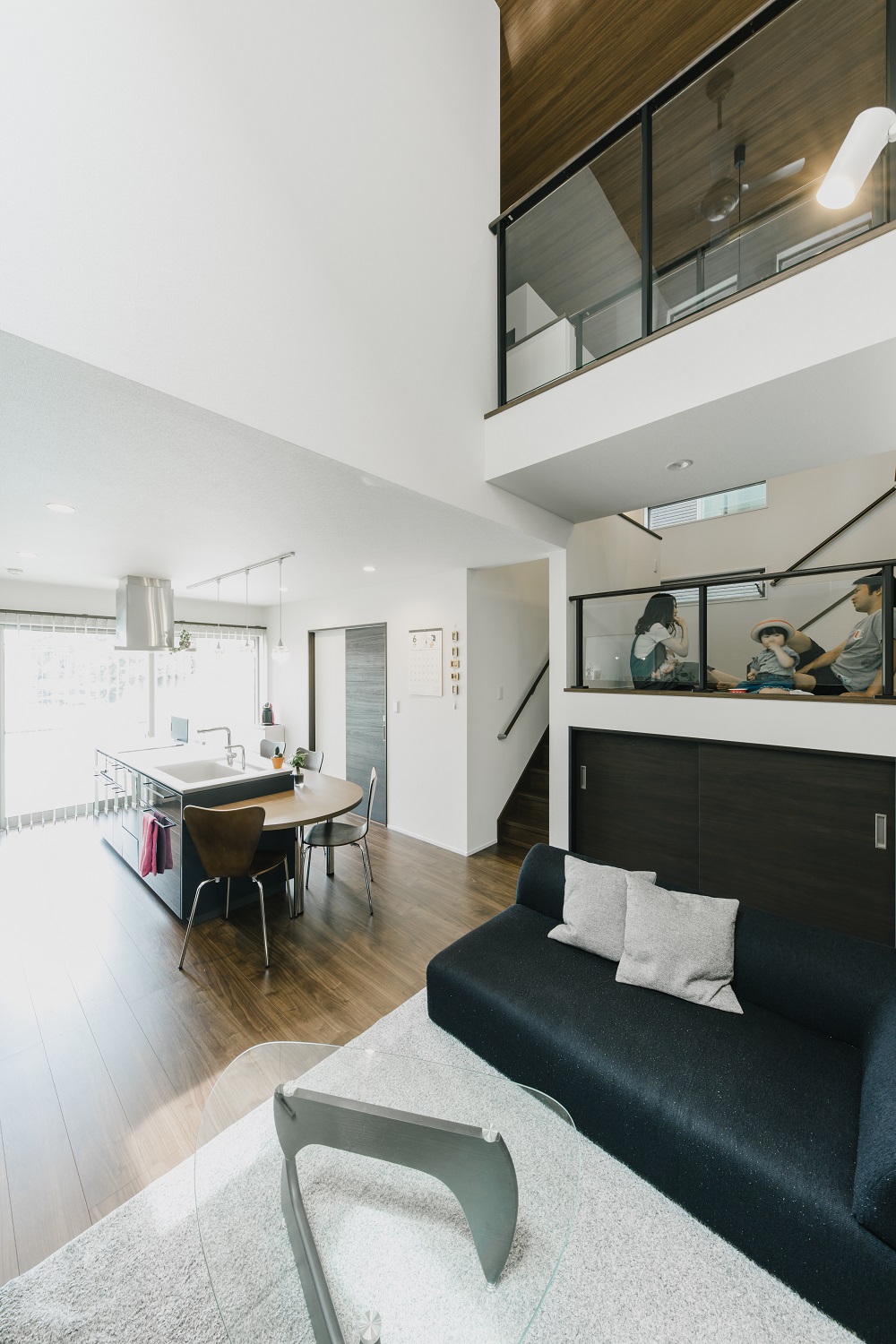 室内空間を最大限に活用した吹抜けのあるゆったりマイホーム！