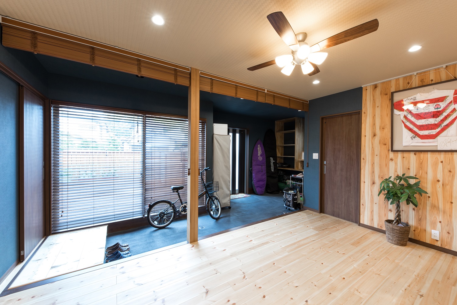 海の近くにカフェダイニングの雰囲気で暮らす家！