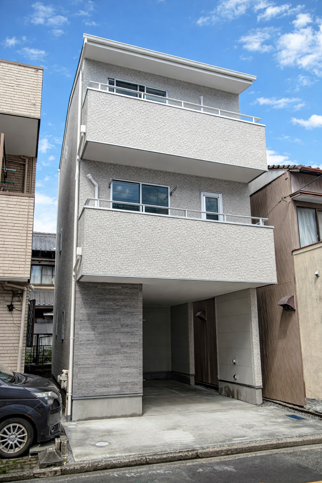 狭小地を感じさせない間取りと色選びに成功したマイホーム！