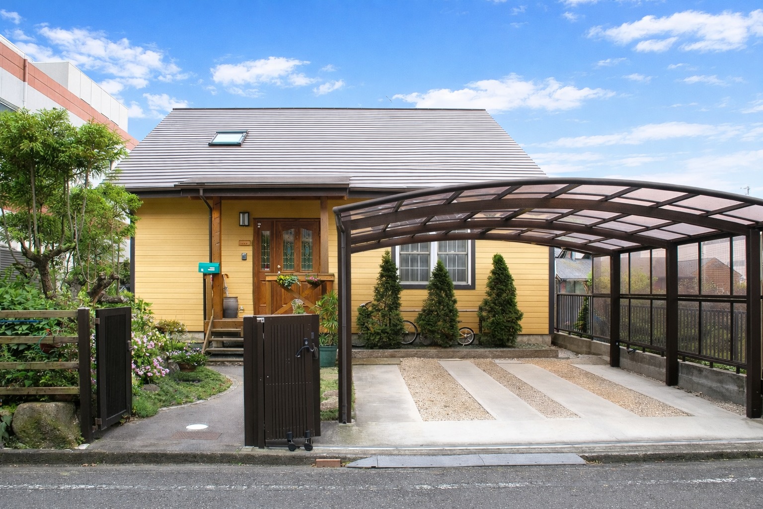 毎日が別荘暮らし、木のぬくもりを感じるマイホーム！