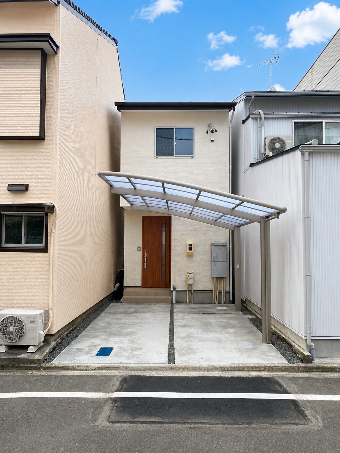 狭小地に自分好みの空間を作っていただきました(^^)/